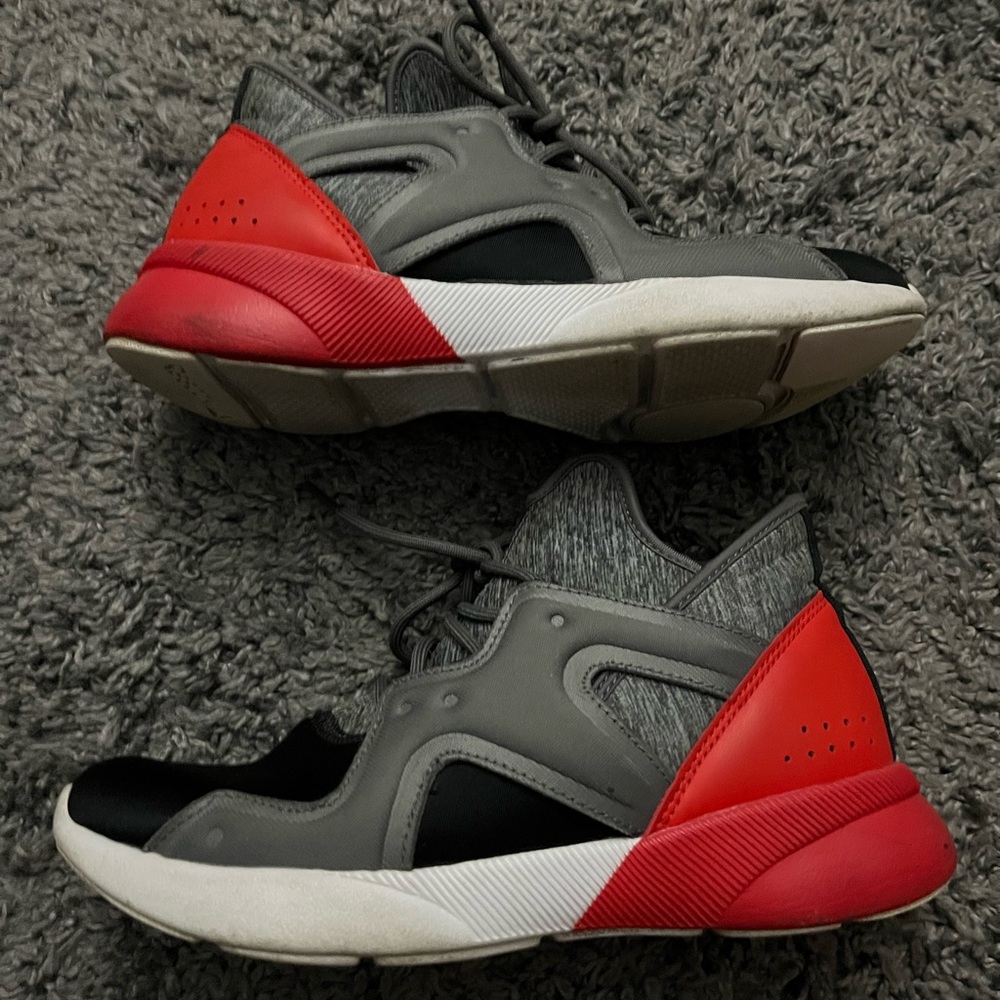 Reebok Sneakers